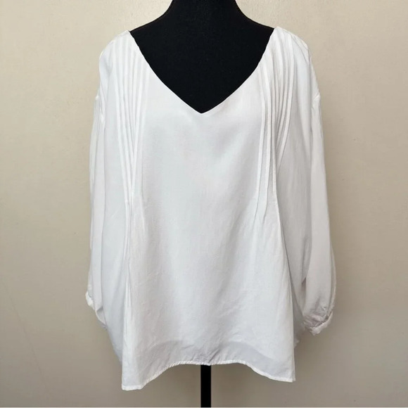 Jackson Rowe Womens Large Puff Sleeve Fluttershy Vneck Blouse - Picture 2 of 16